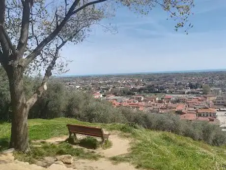 Photo de Salita alla Rocca Pietrasanta LU