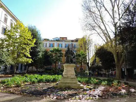 Photo de Parco De La Piazza Benedetto Cairoli