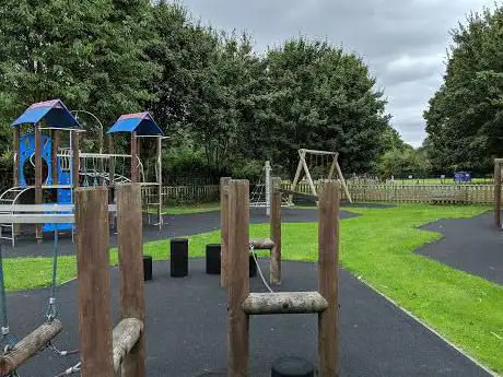 Photo de Beanacre Community Park & Play Area
