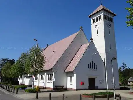 Photo de église Onze-Lieve-Vrouw-van-Lourdes de Lommel