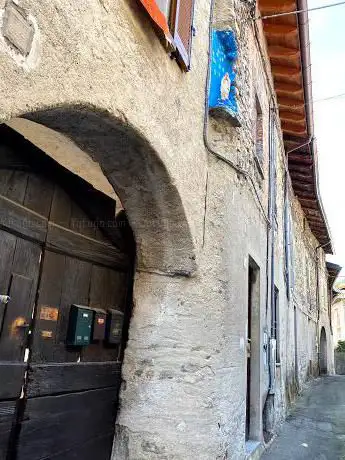 Madonnina di Via Alpi