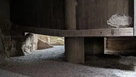 Area archeologica catacomba e basilica sotterranea di S.tecla