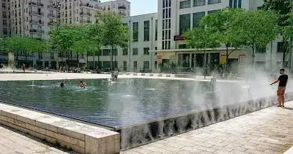 Photo de Place du Docteur Lazare Goujon