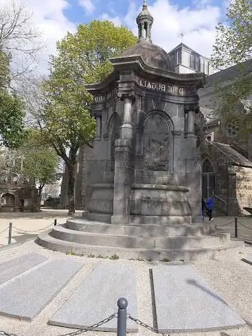 Monuments aux morts