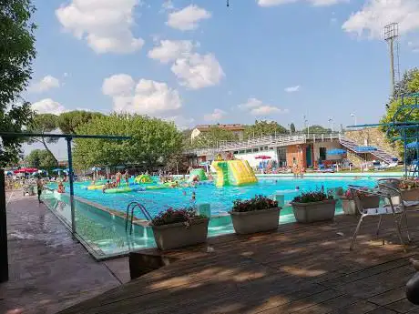 Photo de Piscina Valdarno