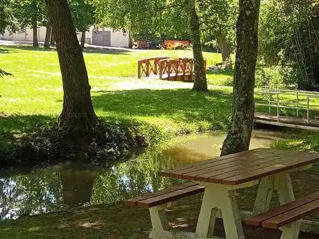 Photo de Aire de pique-nique Faverolles sur Cher