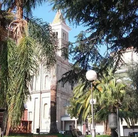 Photo de PARROCCHIA SS. FRANCESCO SAVERIO E PAOLA ROMANA (LEVA')