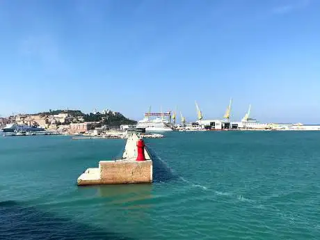 Photo de Lanterna rossa