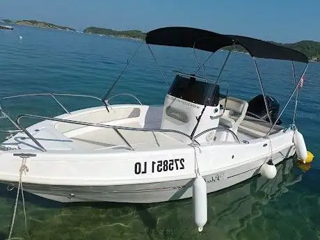 Photo de Rent a boat Suzyivan