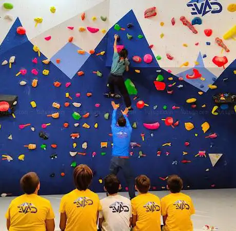 Photo de the C.A.V.E. ssd climbing gym