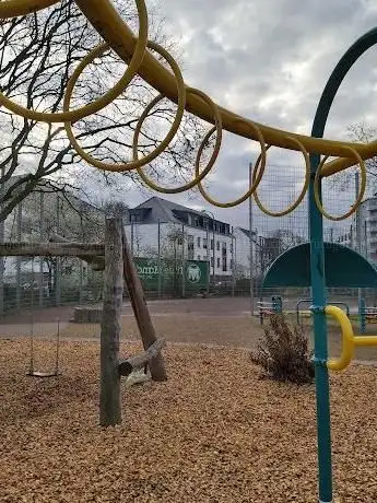 Photo de Spielplatz Sternstrasse