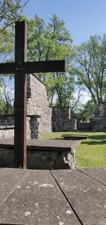 Photo de Flasta kyrkruin