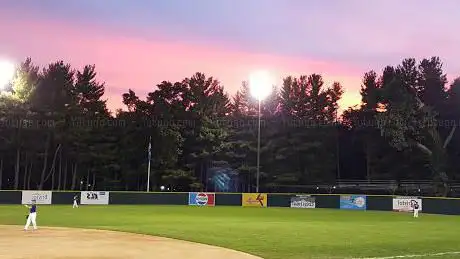 Photo de Muzzy Field Park