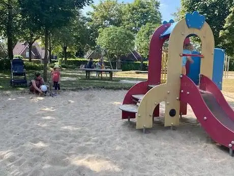 Photo de Spielplatz Gluckstraße/Händelstraße