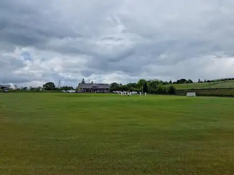 Photo de Birch Vale & Thornsett Cricket Club