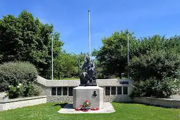 Photo de The Green Howards D-Day Memorial