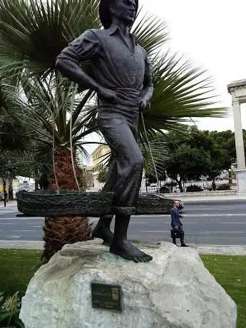Photo de Estatua del Cenachero
