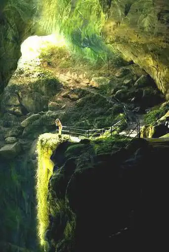 Photo de Lombrives Cave