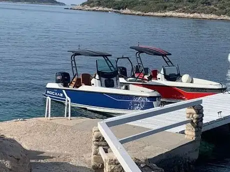 Photo de Korchula Rent A Boat