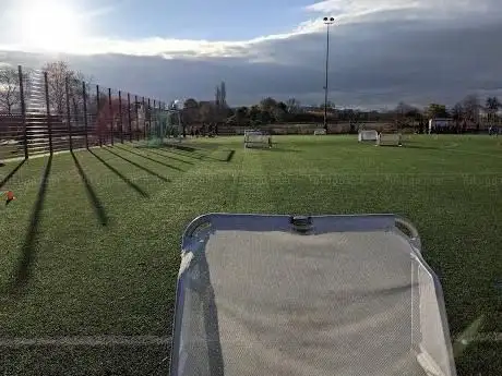 Photo de Sportplatz des FC Rot-Weiß Lessenich