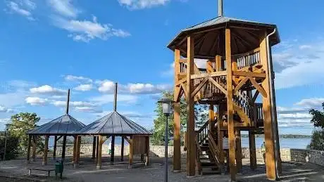 Photo de Aussichtsturm Talsperre Spremberg
