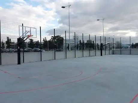 Photo de Basketball court