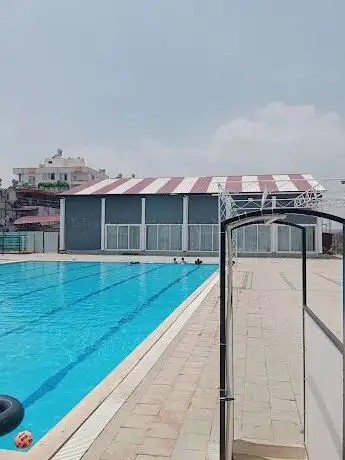 Photo de Çeceli Park Yüzme Havuzu - Halı Saha -Tuğba Balo Düğün Salonu