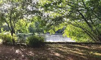 Photo de Les berges du petit lac