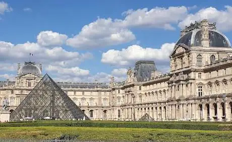 Photo de Louvre Museum