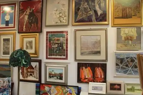 Photo de Galerija Luka j.d.o.o. Josipa Slavenskog 1 10000 Zagreb Prečko