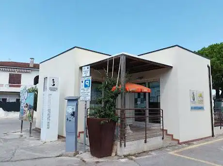 Photo de Ufficio informazioni turistiche