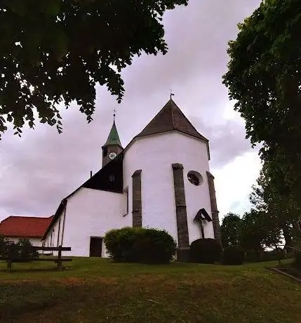 Photo de Pfarrkirche Mönichkirchen (Maria Namen)