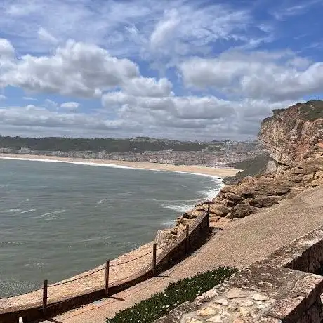 Photo de Miradouro das Ondas da Nazaré