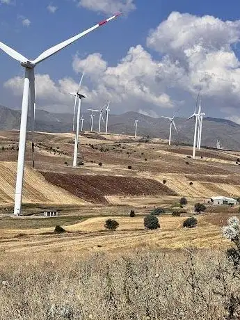 Photo de Dikme Mahallesi camii Yahyalı kayseri Türkiye