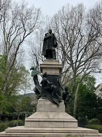 Photo de Statua di Domenico Rossetti