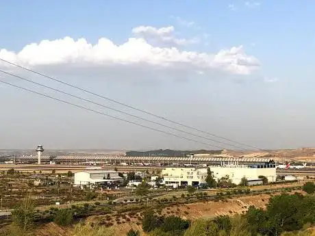 Photo de Lookout at the Airport