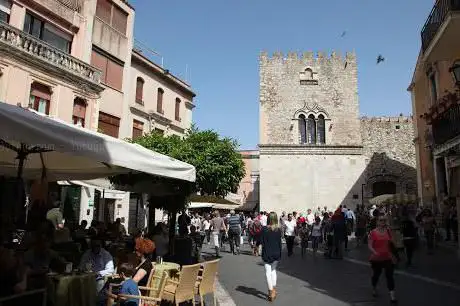 Photo de Tourist Service Regional Office Giardini Naxos