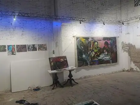 Photo de Reb/el galeria y espacio d'arte | Rebel gallery and arts space
