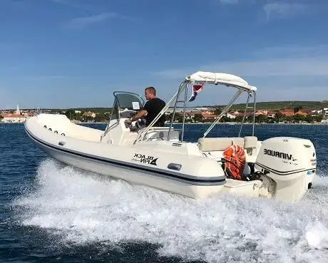 Photo de Calypso Rent a Boat Turanj