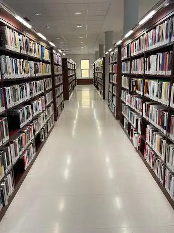 Photo de Biblioteca Pública Miguel González Garcés