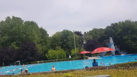 Photo de Bürgerbad Freibad Kirchhoven