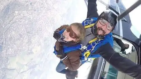 Photo of BlueSky.Paris Saut En Parachute