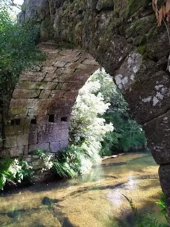 Photo de Ponte e Moinhos da Assureira