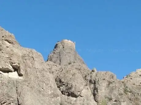 Photo de Bahçeli Köyü Kalesi