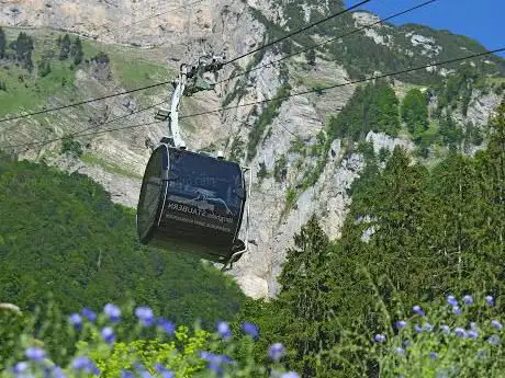 Photo de Frümsen  Luftseilbahn Staubern