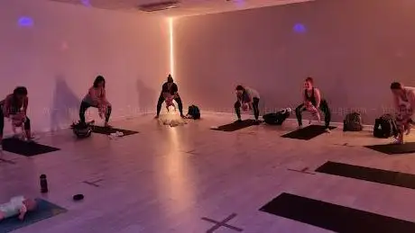 Photo de Rise Yoga Studio  Aerial & Hot Yoga