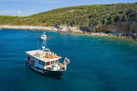 Photo de Pula Boat Excursions