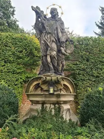 Photo de Statue of St. John of Nepomuk