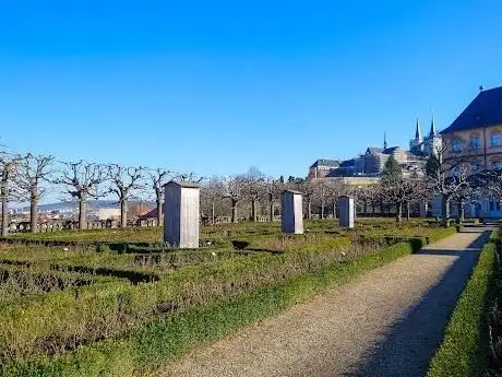 Photo de Brunnen im Rosengarten