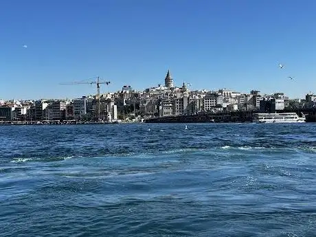 Photo de Eminönü İskele Meydanı